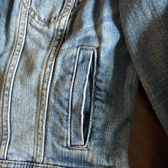 American Eagle Jean Jacket - Picture 6 of 9